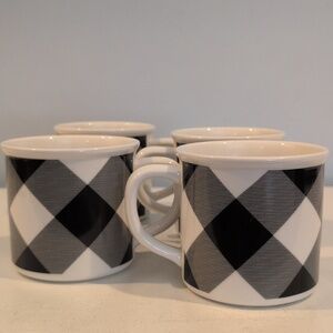 Pottery Barn Black & White Buffalo Plaid 16 Ounce Ceramic Coffee Mugs Set Of 4